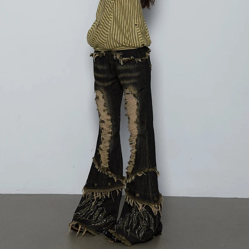 Distressed Flared Jeans - PWM