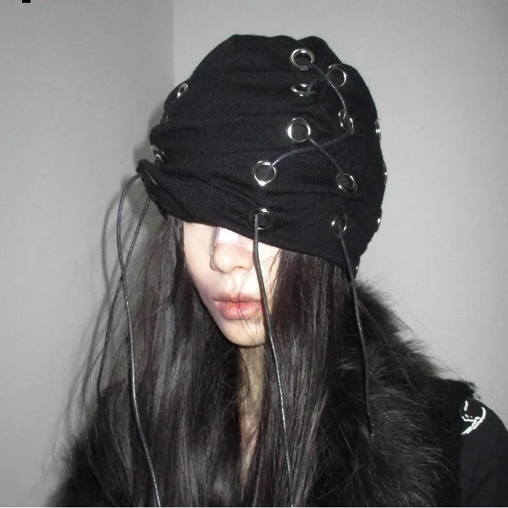 Punk Studs Knitted Beacnie