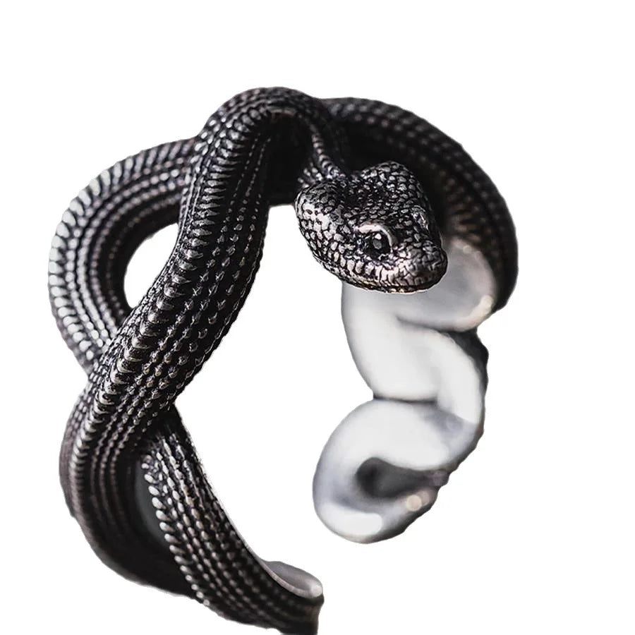 three-dimensional snake ring