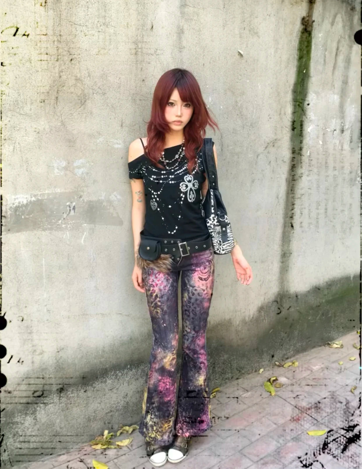 Off Shoulder Rhinestones Print T-shirt