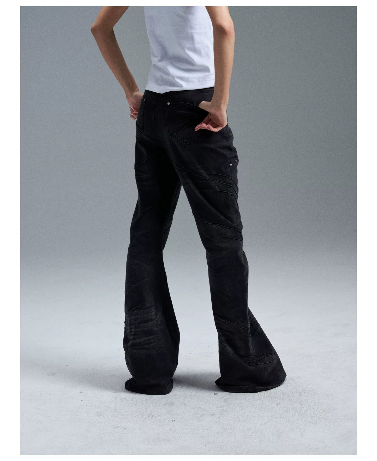 Rivet Zipper Washed Jeans